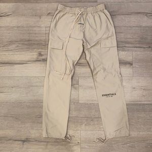 ESSENTIALS NYLON KHAKI CARGO PANTS sz S